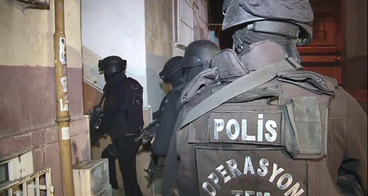 Yerlikaya : 'Reis' lakaplı elebaşı Hakan Ayık’ın yönettiği suç örgütü 'Comanchero'ya yönelik operasyon