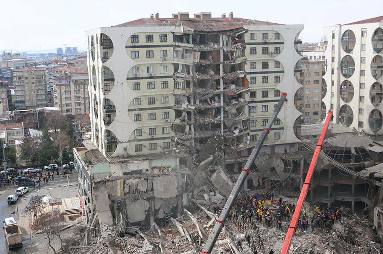89 kişinin hayatını kaybettiği Galeria Sitesi davası başladı