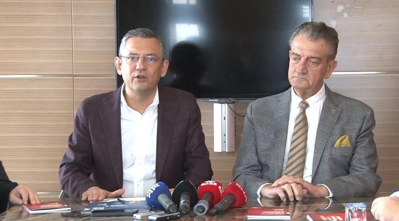 Özgür Özel CHP delegelerine seslendi