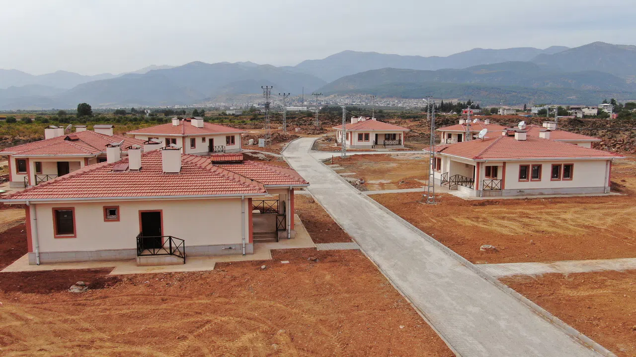 İnşa edilen köy evleri takdir topladı
