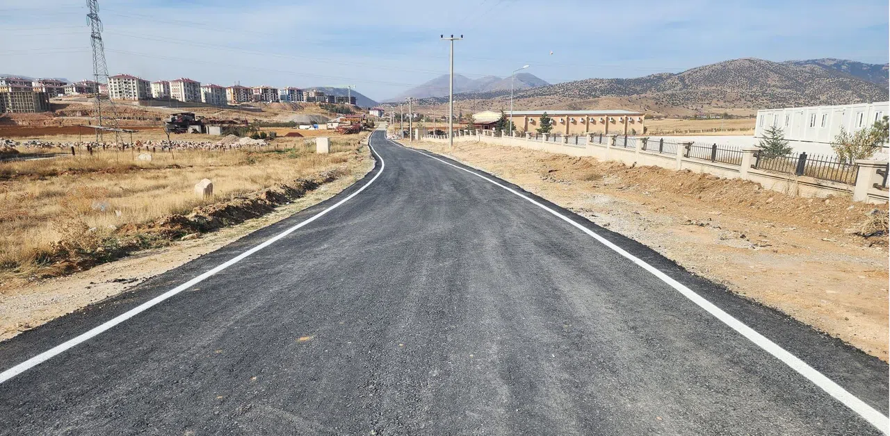 Göksun'da Yol Bakım ve Onarım Çalışmaları Tamamlandı