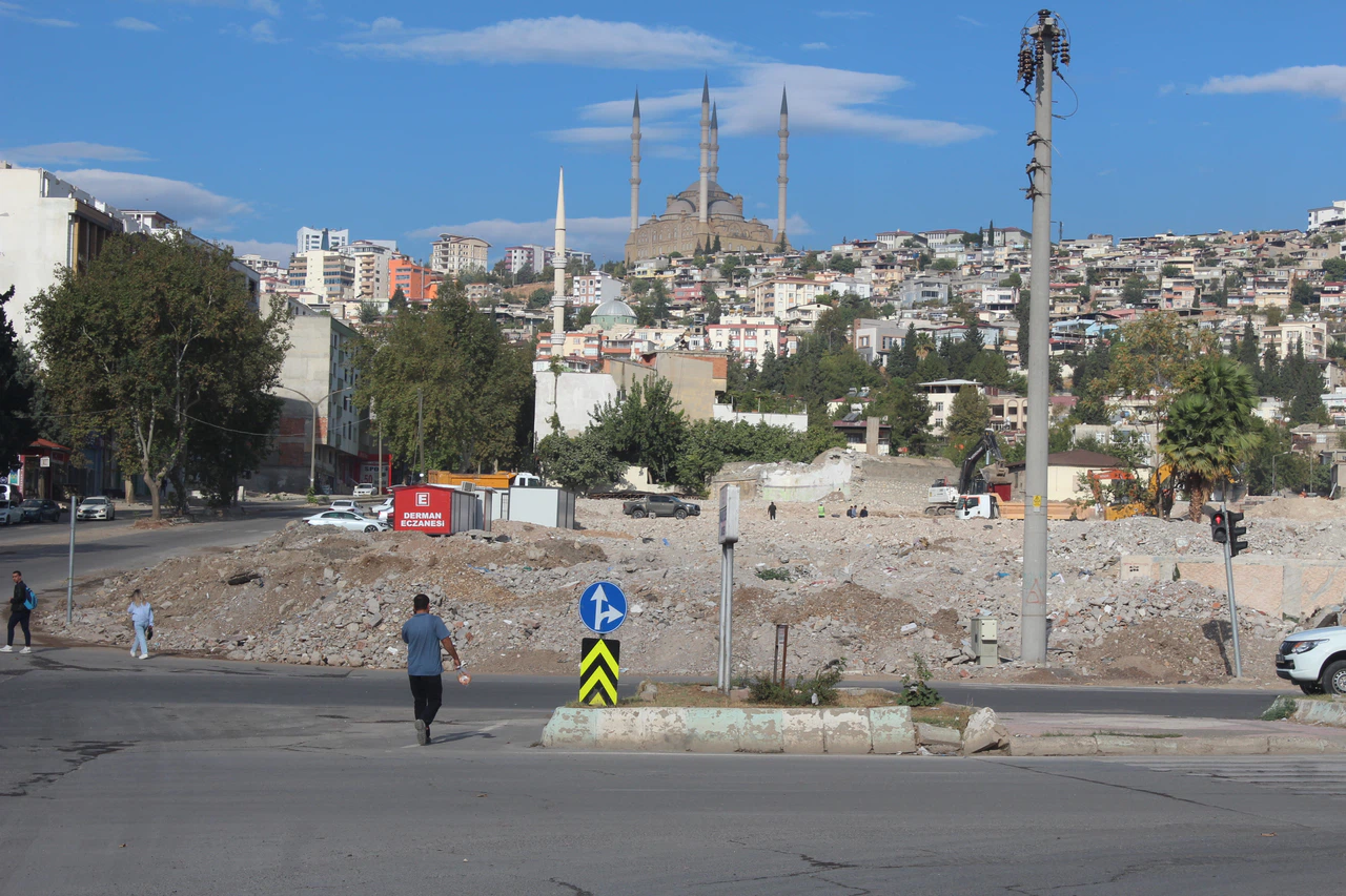 Depremin ardından 259. gün!