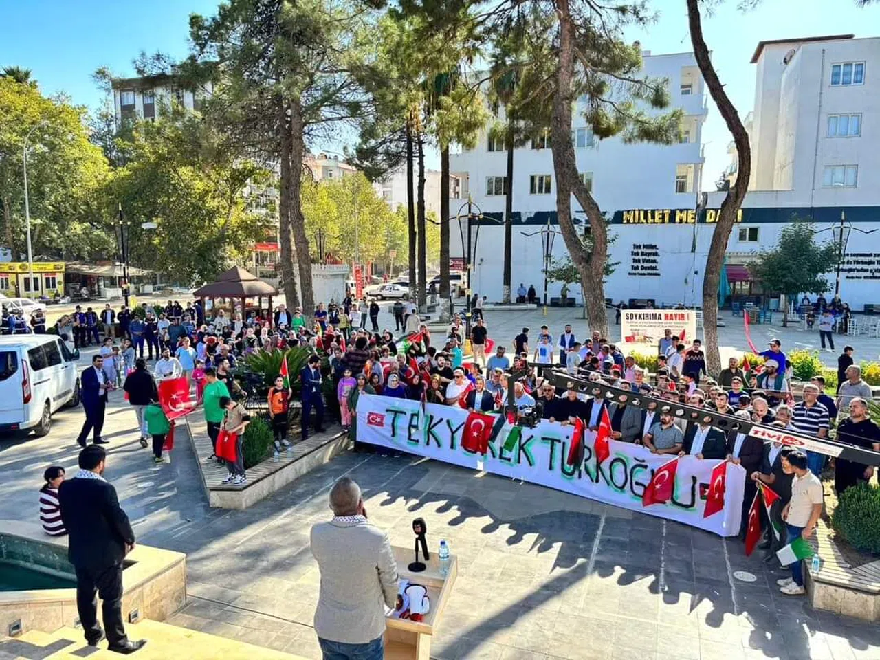 Türkoğlu'nda ortak basın açıklaması!  "Hem İşgal, Hem Soykırım: Vahşetin Yüzü İsrail"