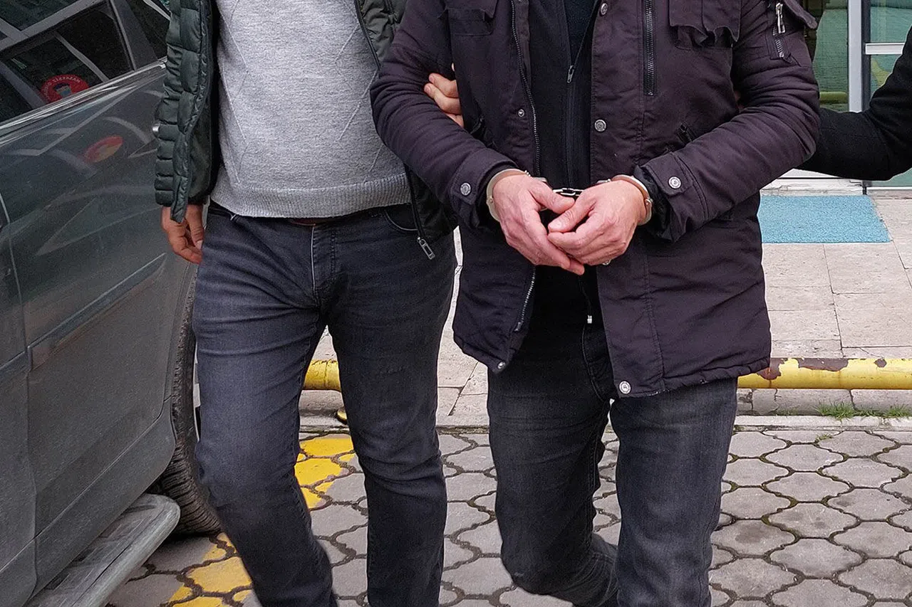 1 kişiyi öldüren, 1 kişiyi de ağır yaralayan şüpheli yakalandı