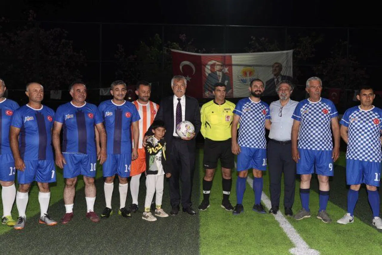 Muhtarlar arası futbol turnuvası başladı