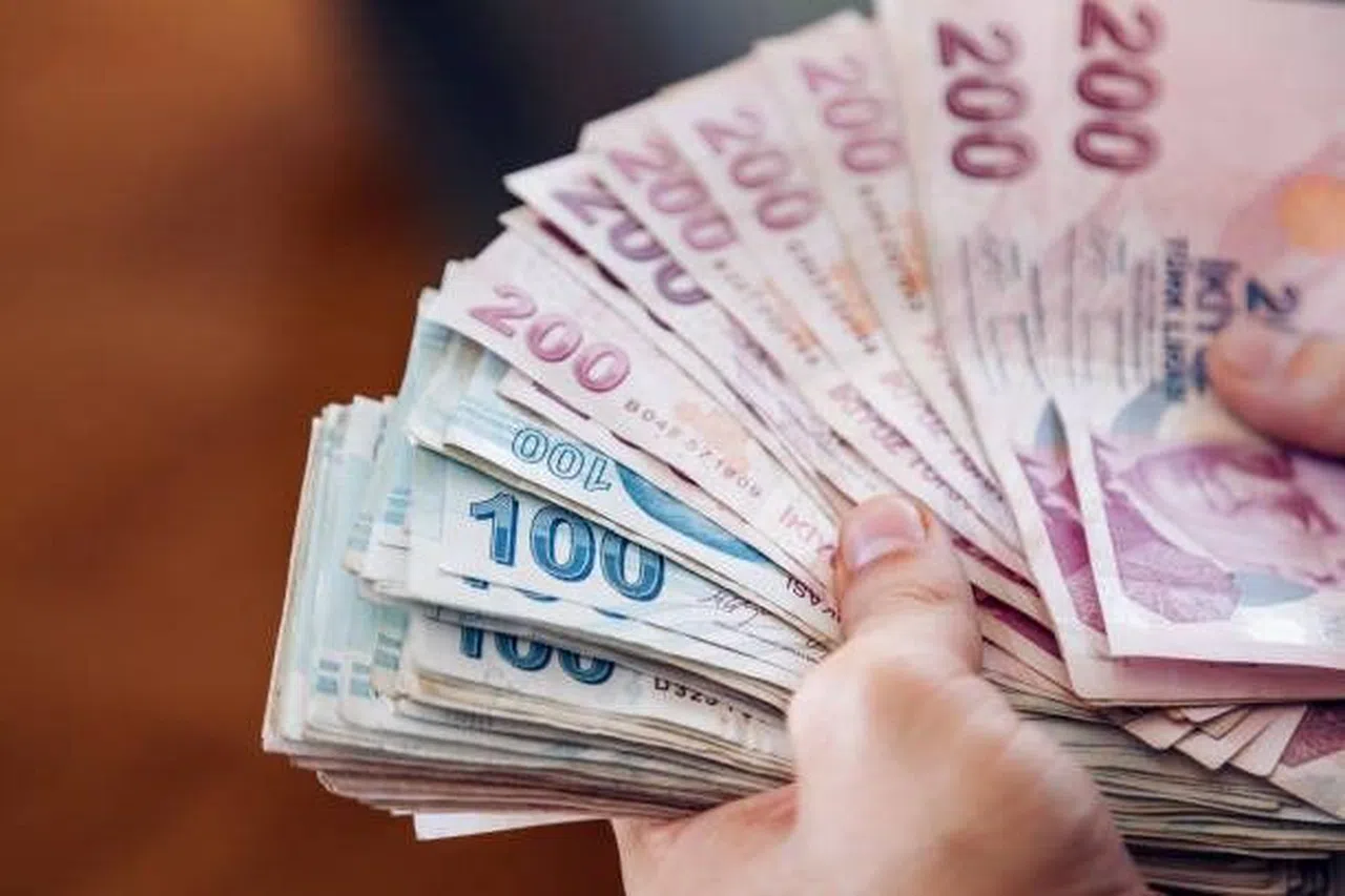 Milyonların beklediği asgari ücrette 5 farklı rakam üzerinde duruluyor