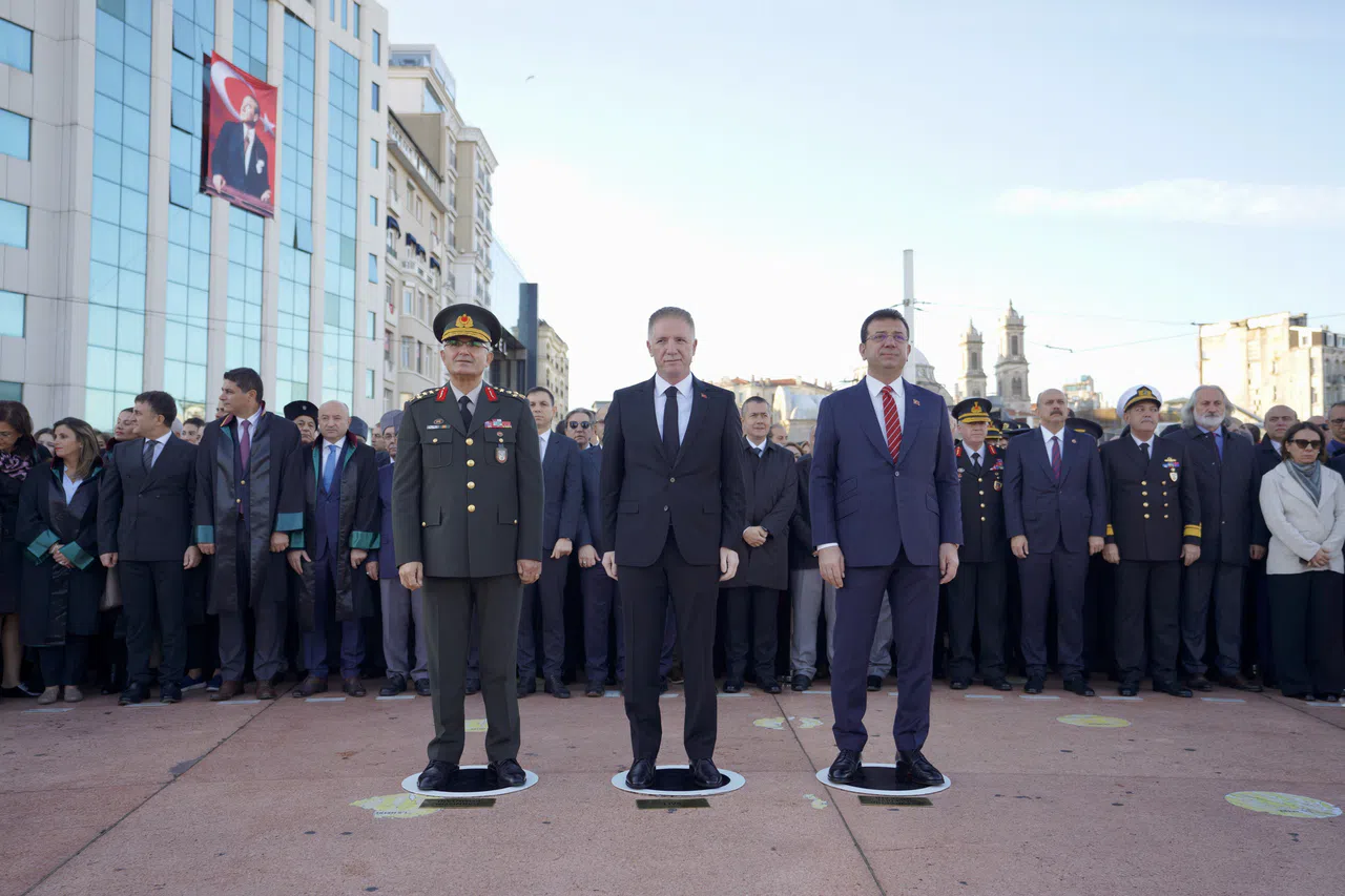 10 Kasım Taksim’deki törende CHP çelenk getirmeyi unuttu