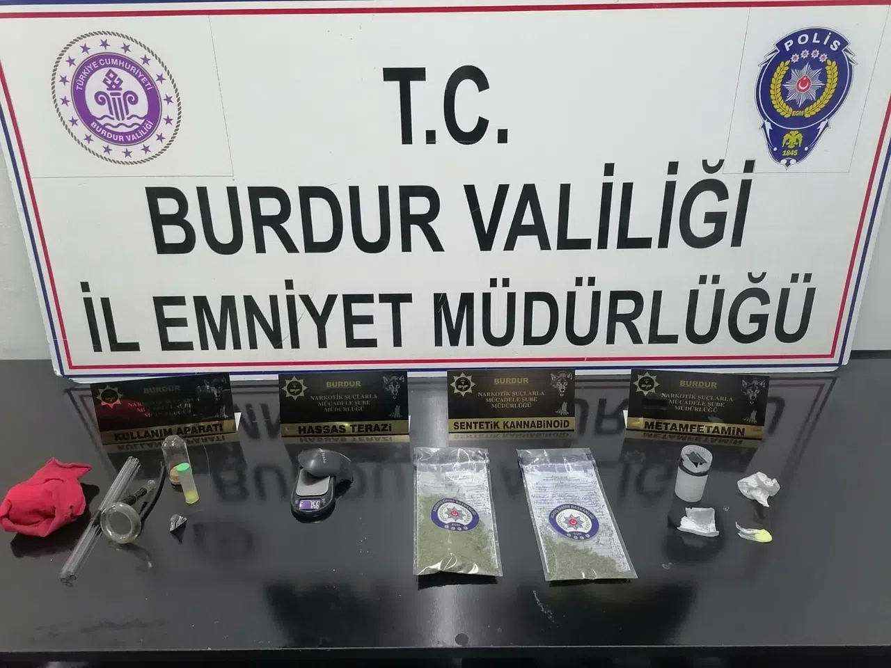 Burdur'da uyuşturucu operasyonu: 13 şahsa işlem yapıldı