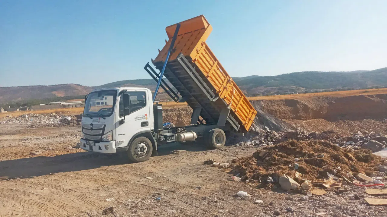 Kahramanmaraş'ta Büyükşehir Belediyesi, İnşaat Atıklarını Bertaraf Ediyor!
