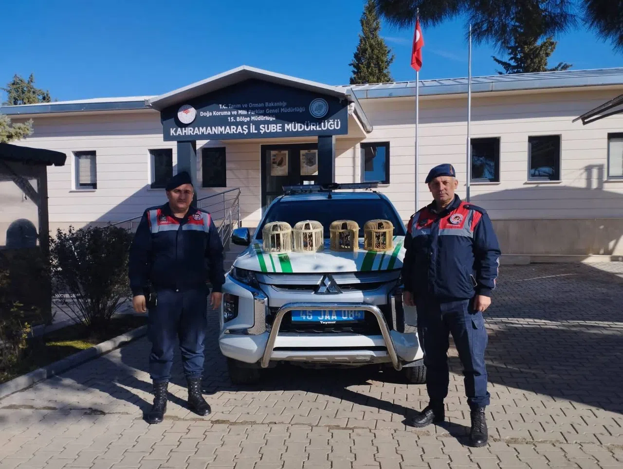 Kahramanmaraş’ta konteynerde keklik besleyen şahıs yakalandı