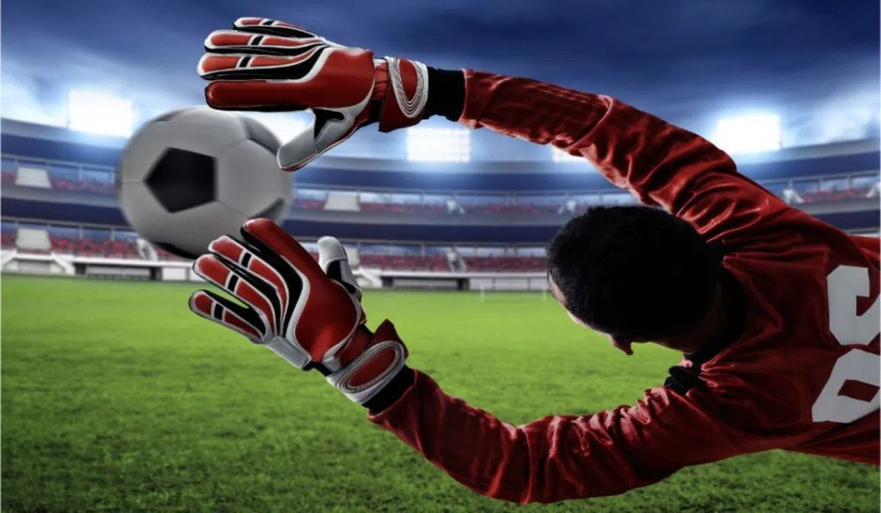 Kalecinin elindeki topa kafa vurarak atılan gol sayılır mı?