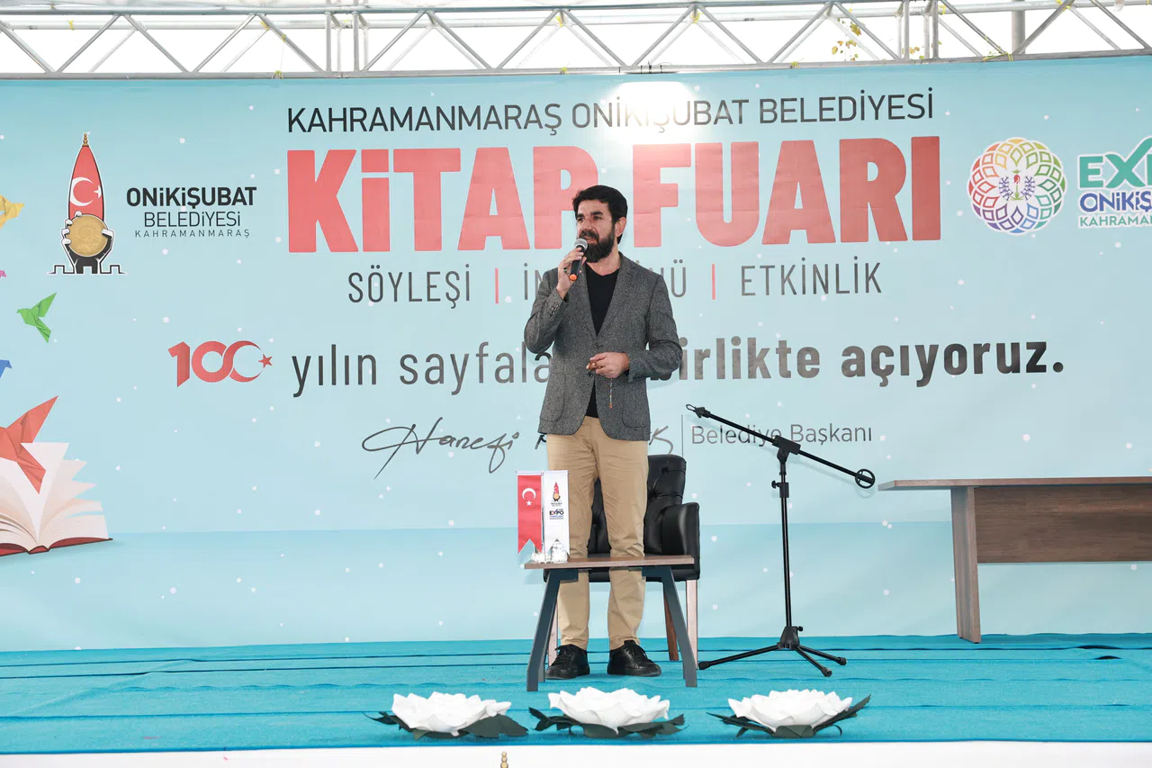 Serdar Tuncer, EXPO 2023 Kitap Fuarı'nda Kitapların Gücünü Vurguladı