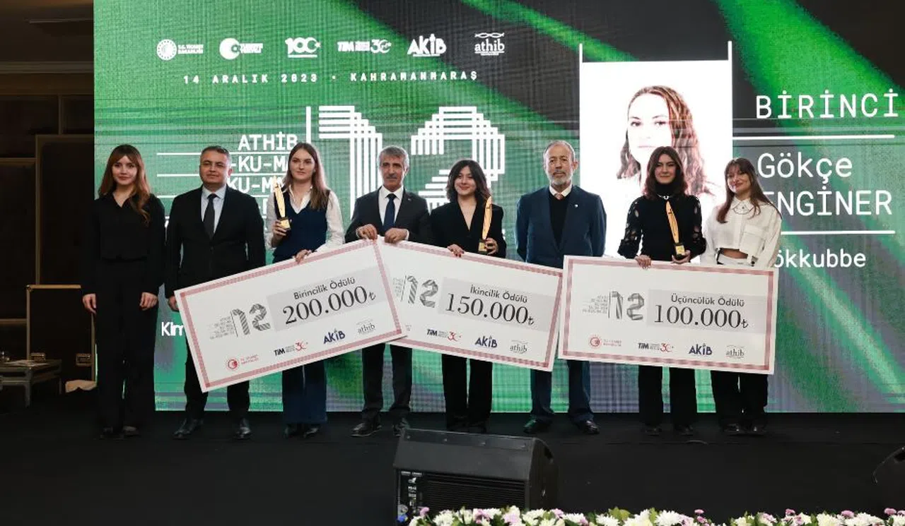 Kahramanmaraş’ta moda ödülleri sahiplerini buldu