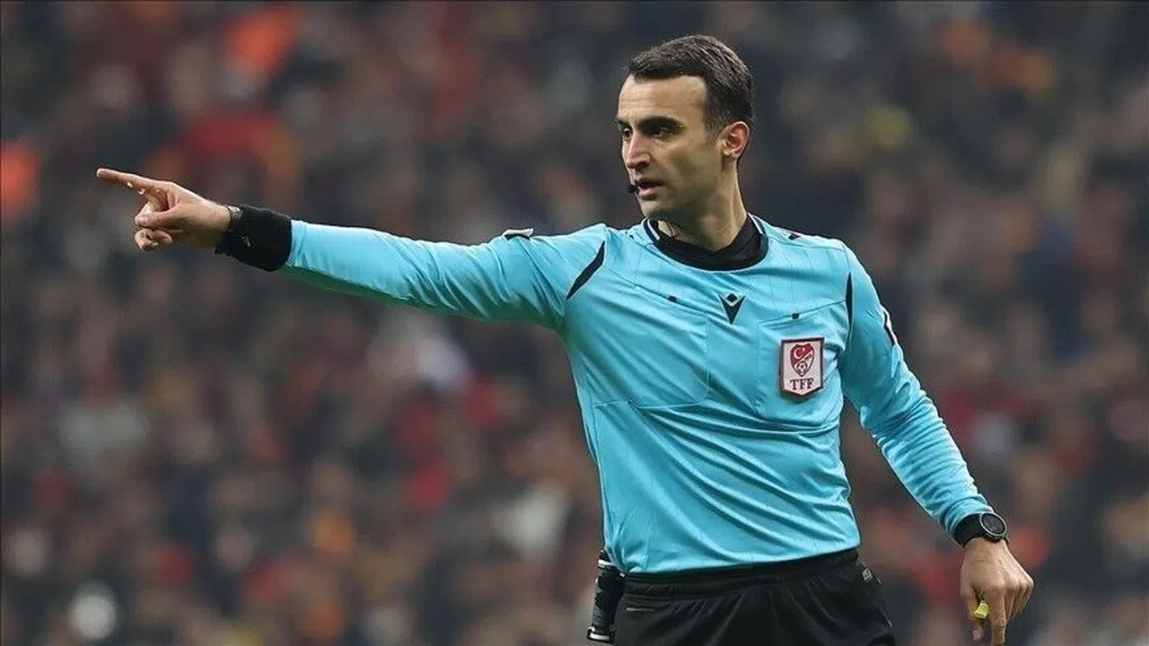 Atilla Karaoğlan ilk kez Beşiktaş - Fenerbahçe derbisi yönetecek