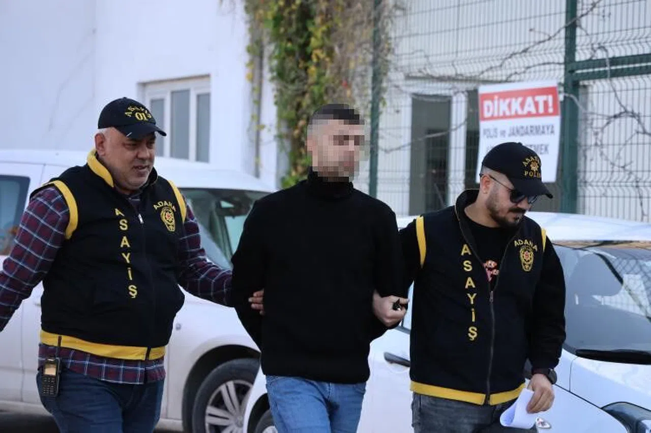 Adana'da Starbucks'a silahlı saldırı yapan şüpheli tutuklandı