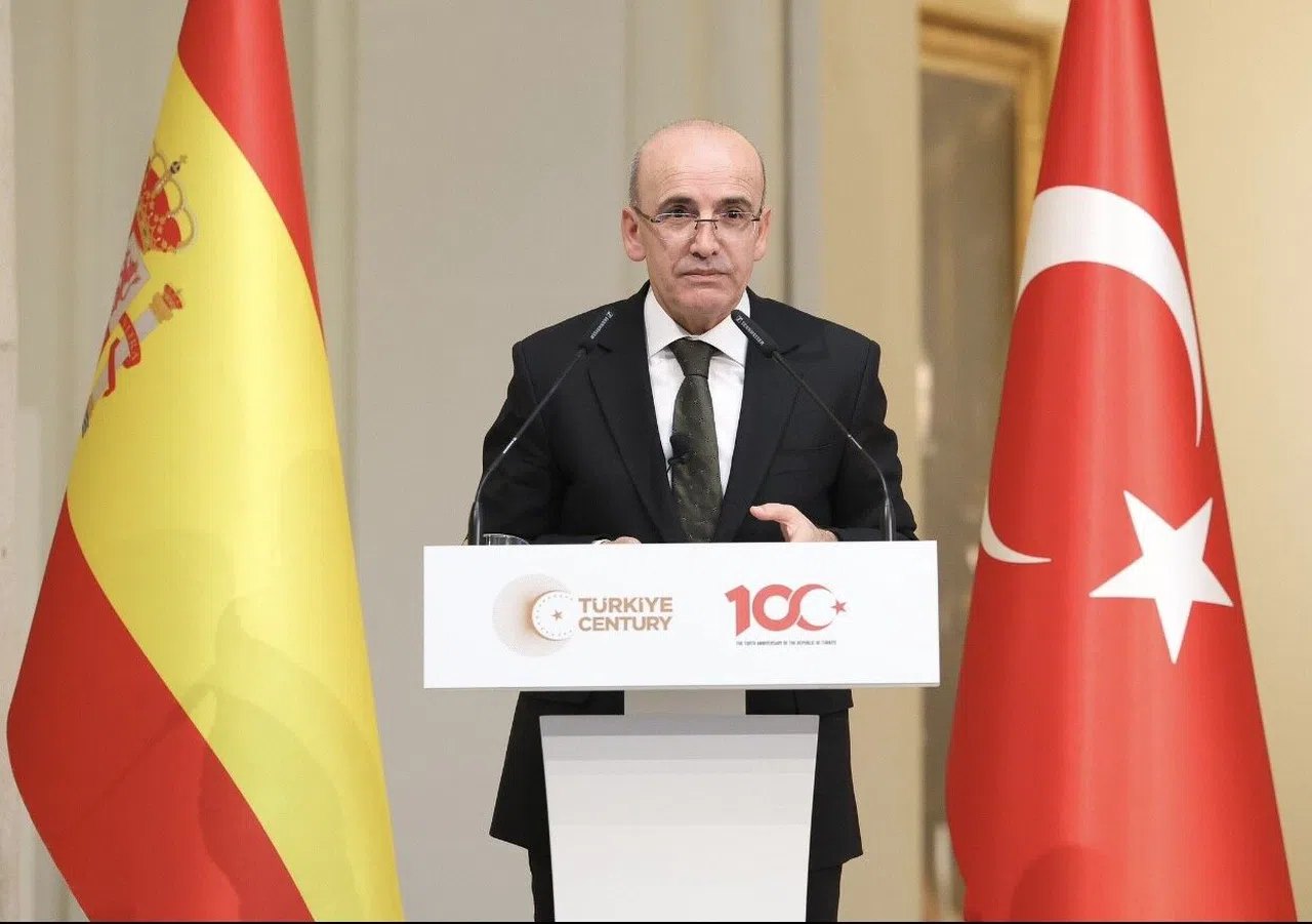 Şimşek, İspanya’da finans yöneticileriyle buluştu