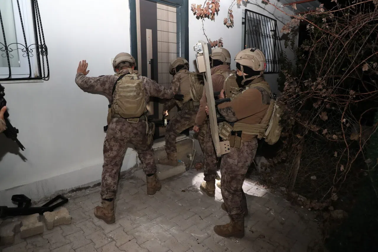 Mersin'de organize suç örgütüne operasyon: 5 gözaltı