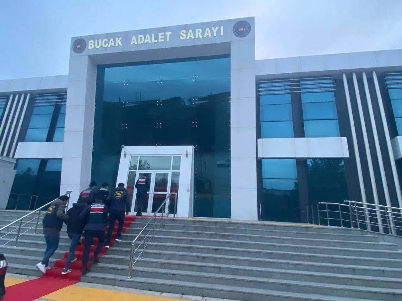 Genel asayiş çalışmalarında 12 şahıs tutuklandı