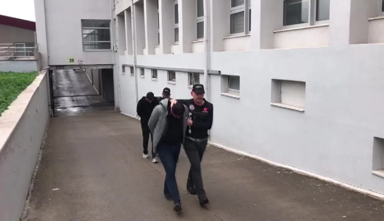 Yakalanan 4 torbacı tutuklandı