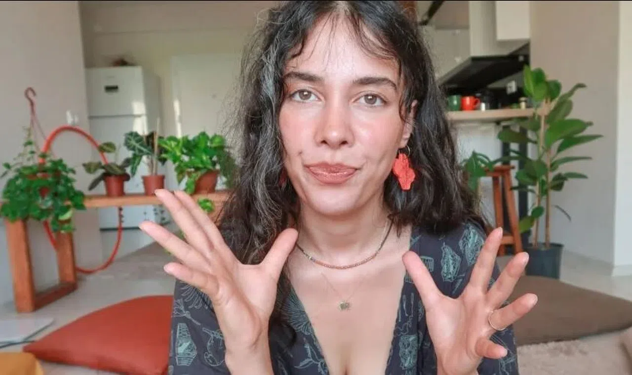 Ecem Taşer Kimdir? Sosyal Medyanın Gündemindeki Fenomenin Kişisel Hayatı ve Tartışmalı Tatili