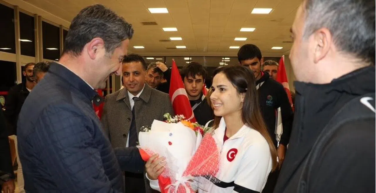 İsrail’i mağlup edip şampiyon oldular