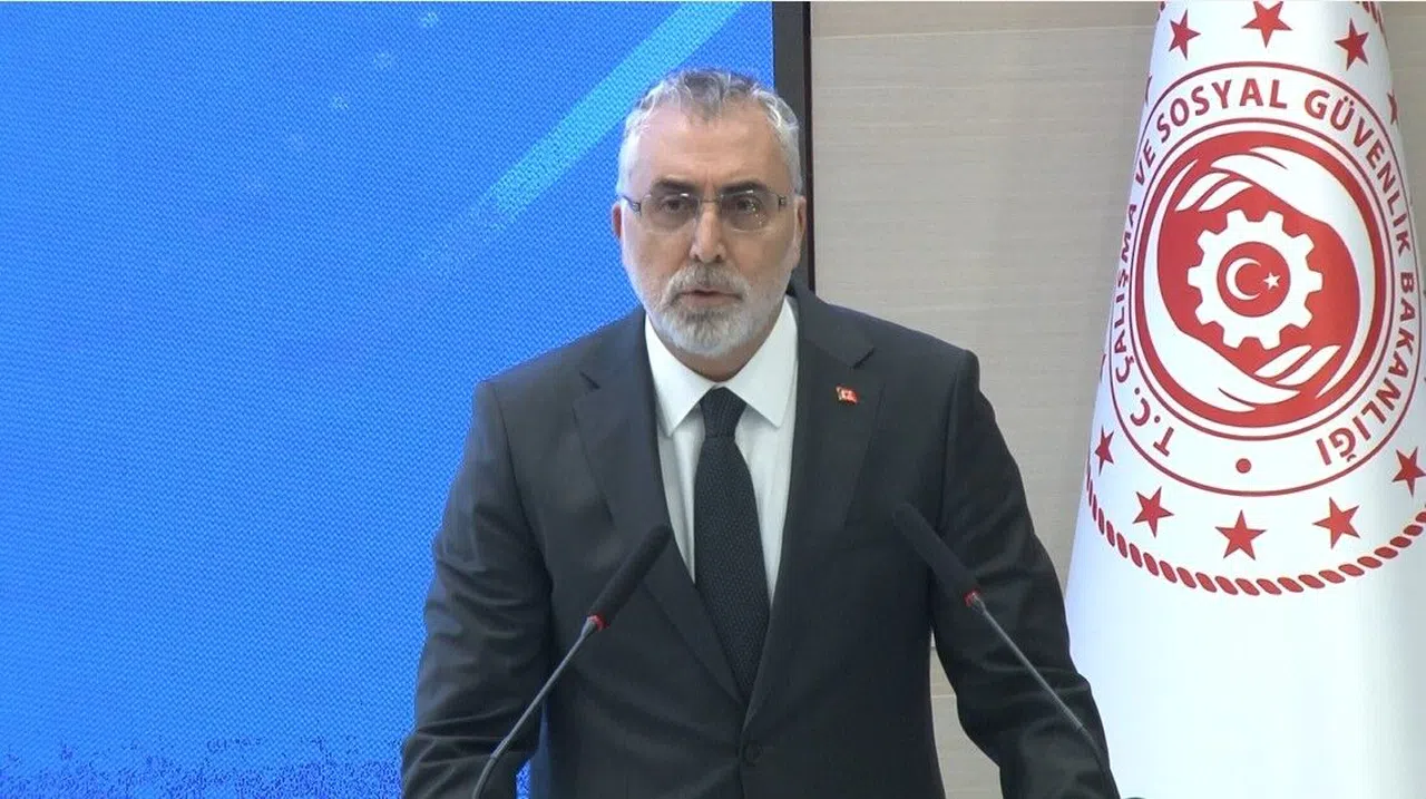 Bakan Vedat Işıkhan'dan Müjdeli Haber: Devlet Memurları İçin 3600 Ek Gösterge Düzenlemesi Yolda