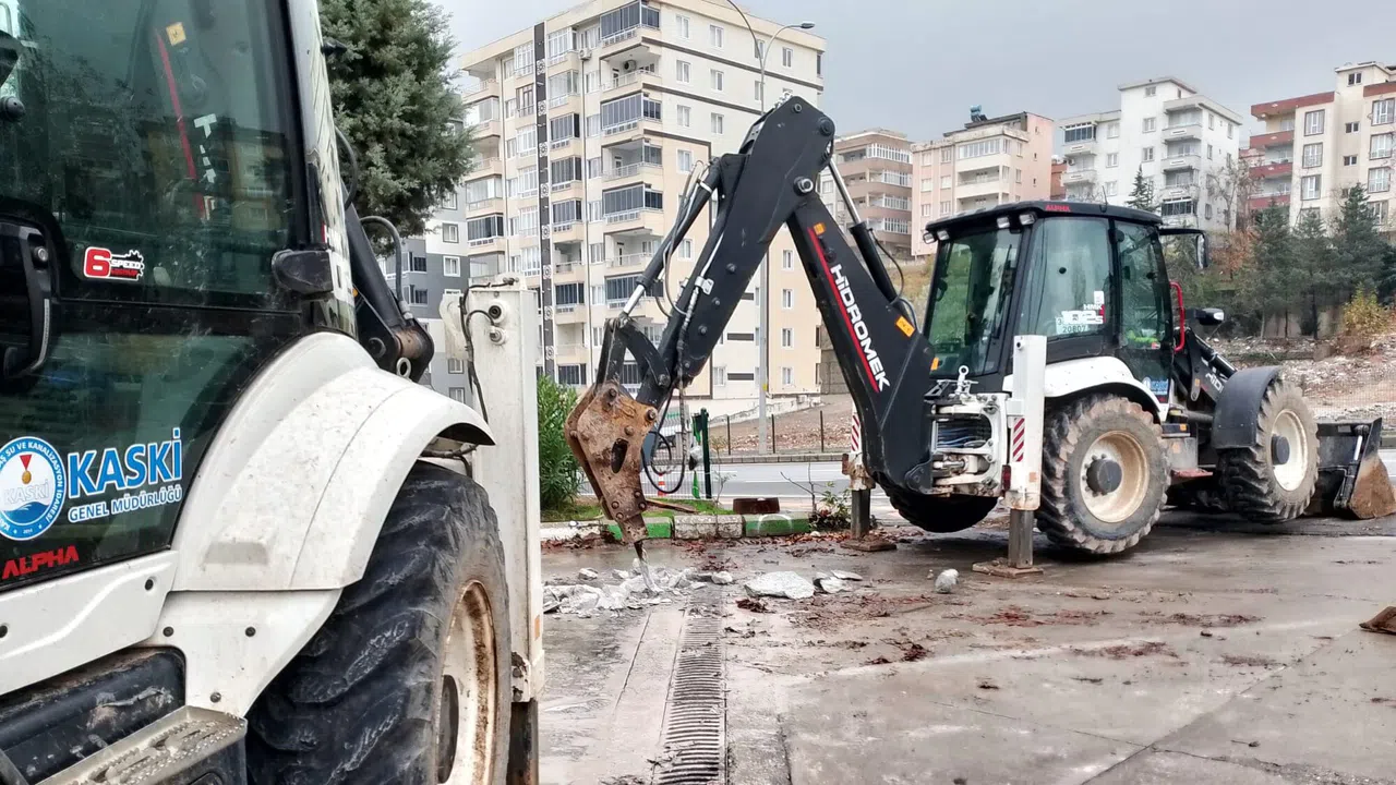 KASKİ, Şehirdeki Altyapı Hatlarının Bakımını Sürdürüyor