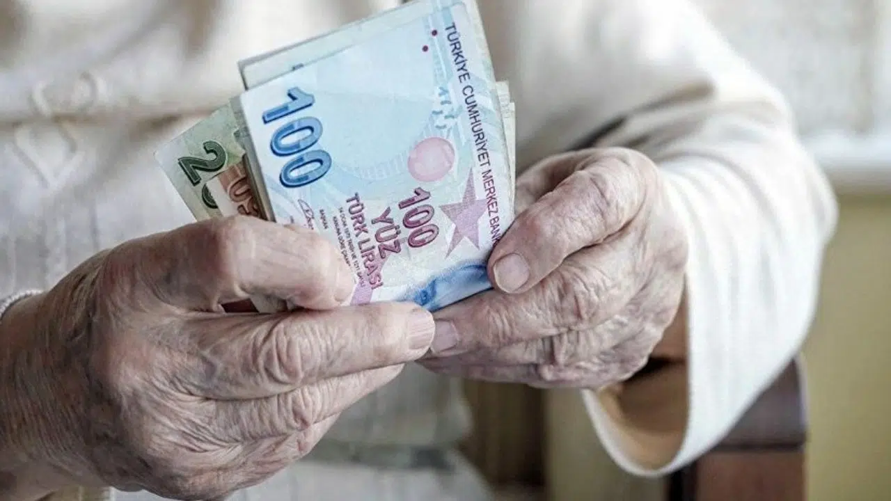 65 Yaş aylığına yeni yılda zam! Yaşlılık maaşı kaç TL olacak?