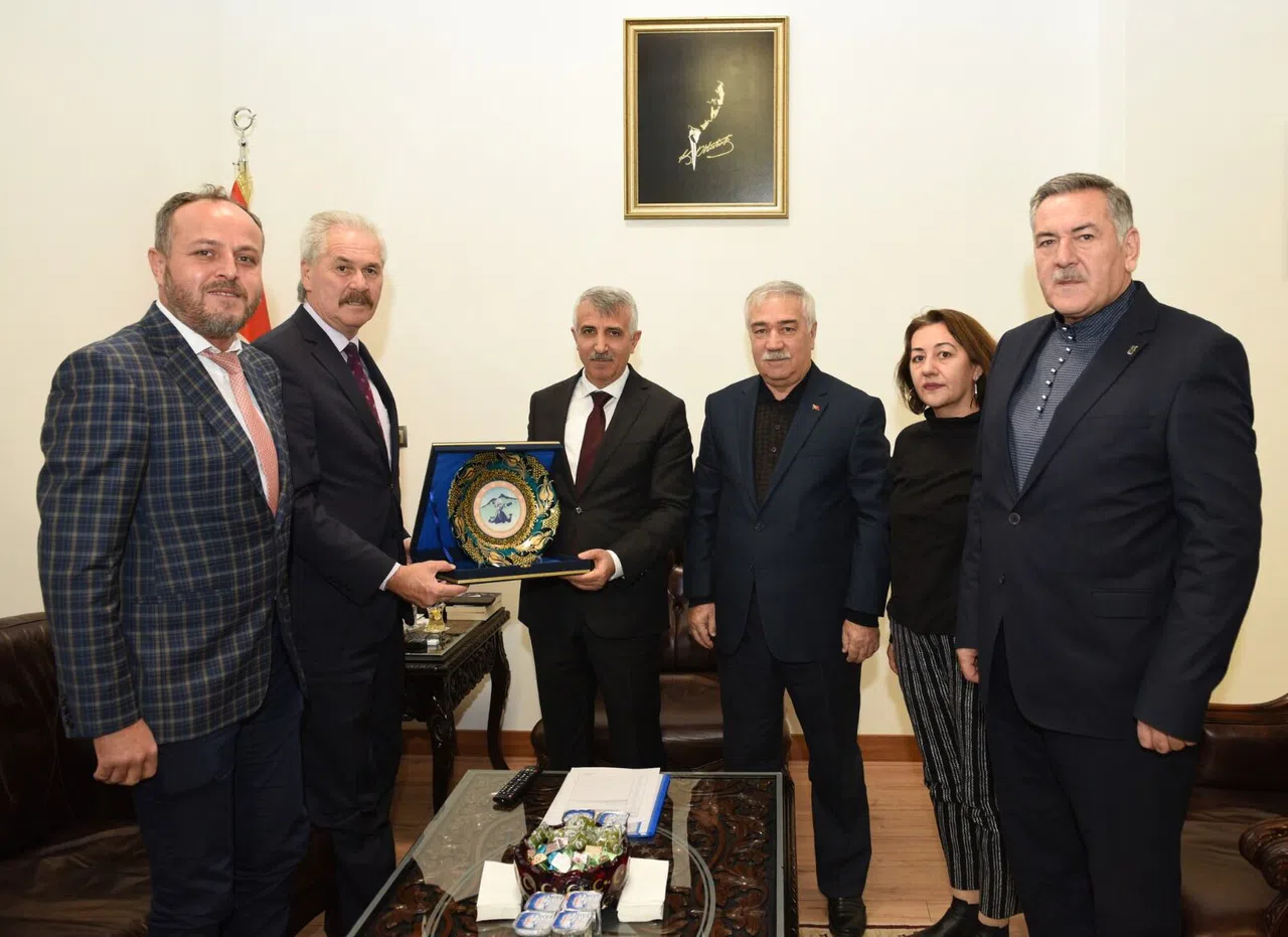 Kafkas Kültür Derneği’nden Vali Ünlüer’e ziyaret