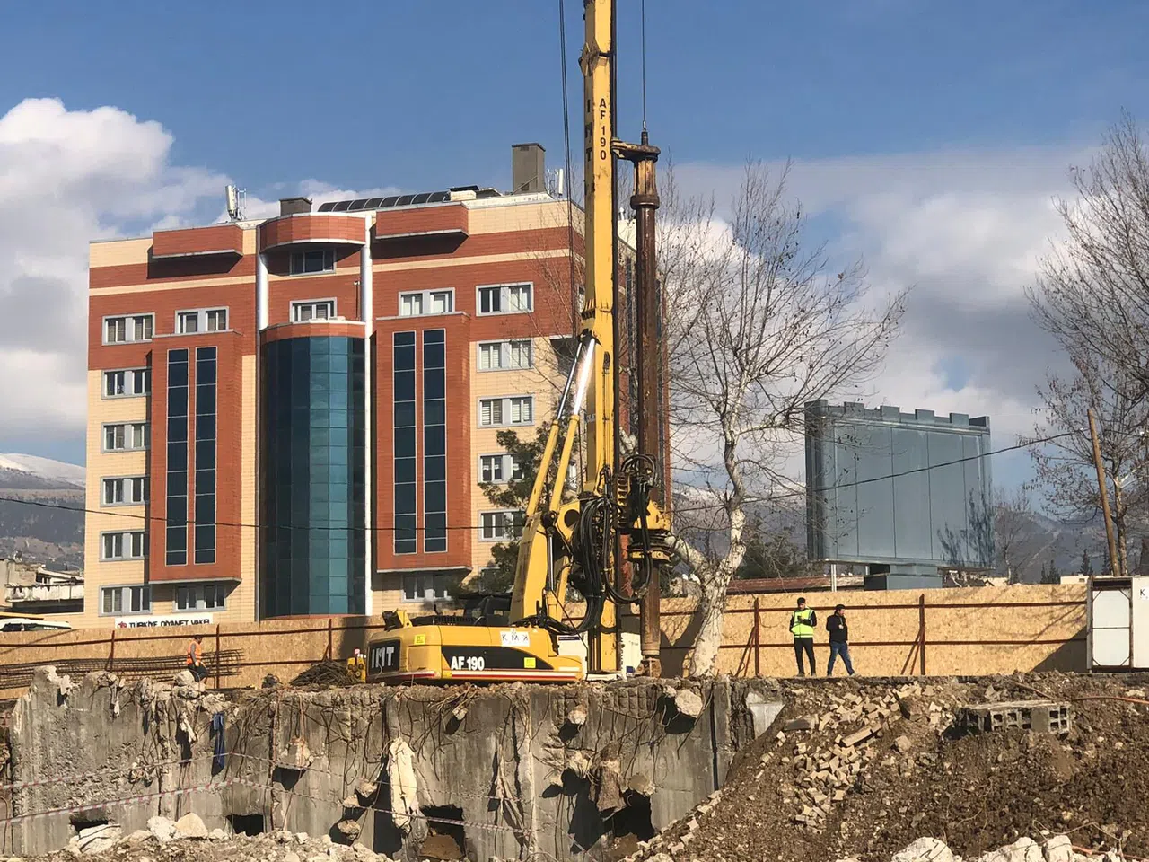 Trabzon Caddesi’nde çalışmalar sürüyor