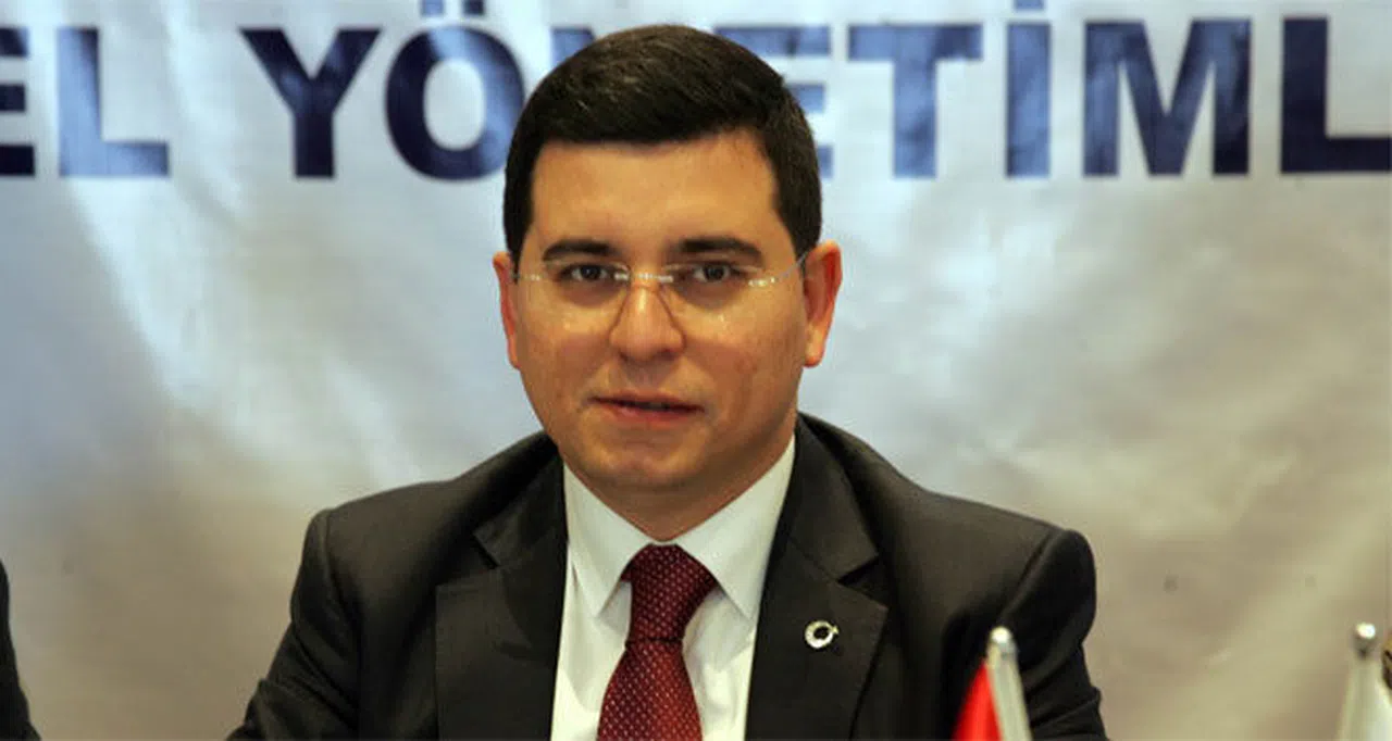 AK Parti Antalya Büyükşehir Belediye Başkan Adayı Hakan Tütüncü Kimdir?