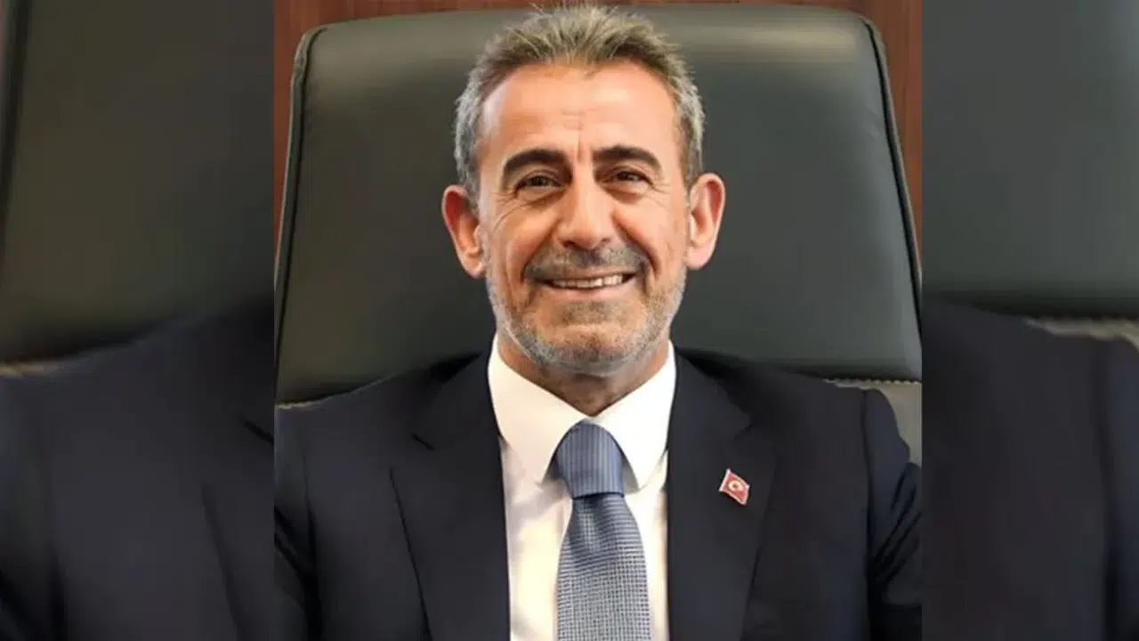 AK Parti Bornova Belediye Başkan adayı Cevdet Çayır kimdir?