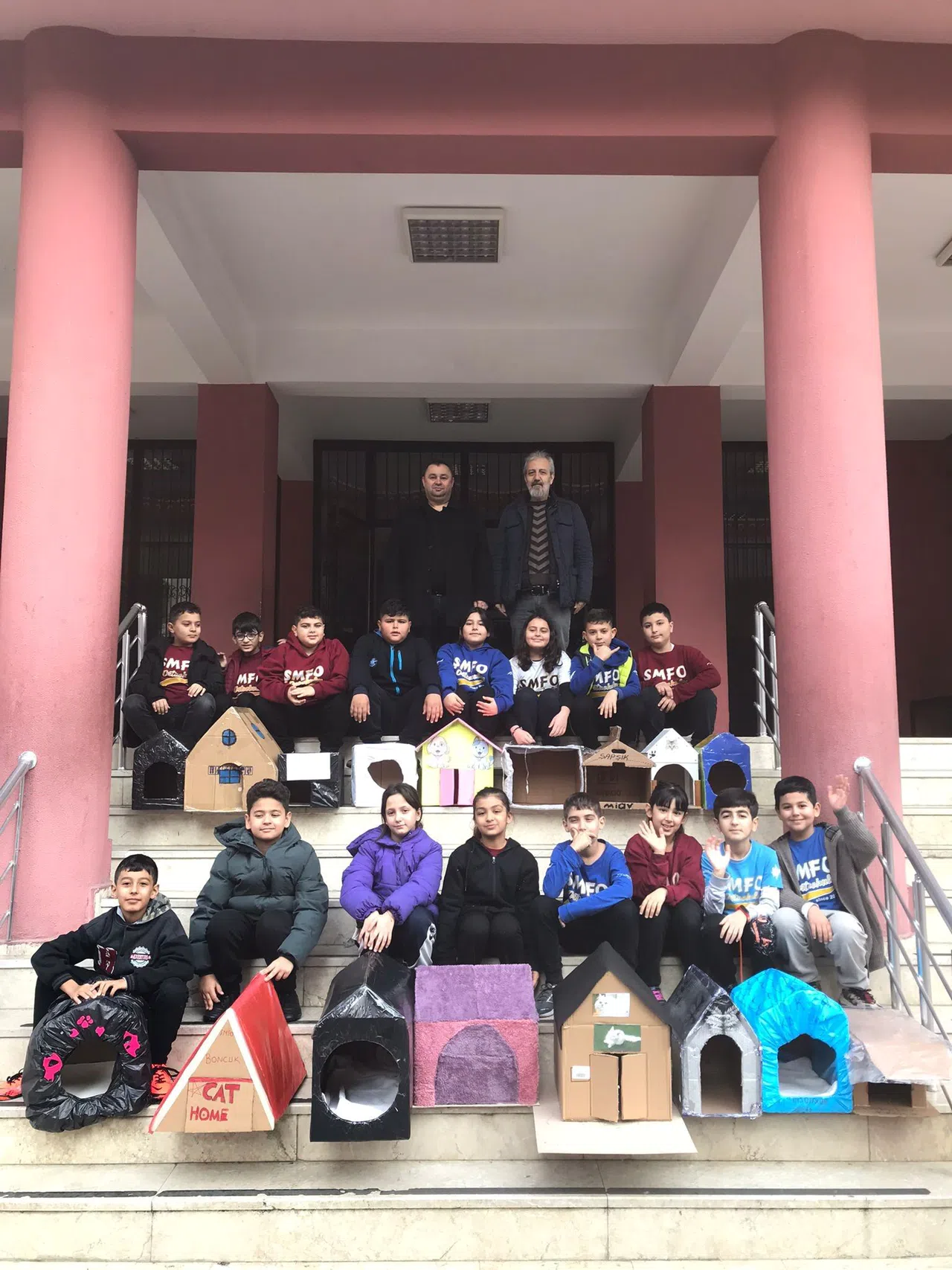 Öğrenci ve öğretmenlerden örnek davranış  