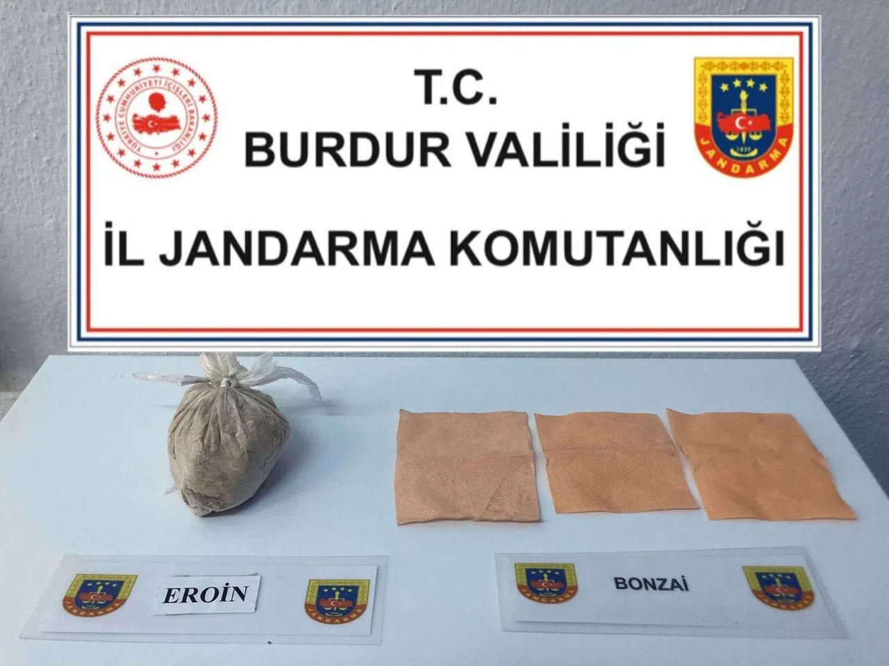 Jandarma ekiplerinin kaçakçılık ve uyuşturucu operasyonları