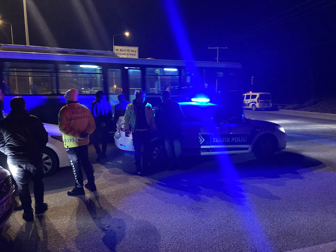 Uyuşturucu operasyonunda 3 şahıs tutuklandı