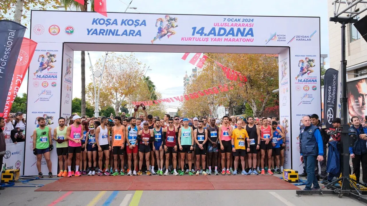 Adana Kurtuluş Yarı Maratonu'nda birinciler Kenya'dan  