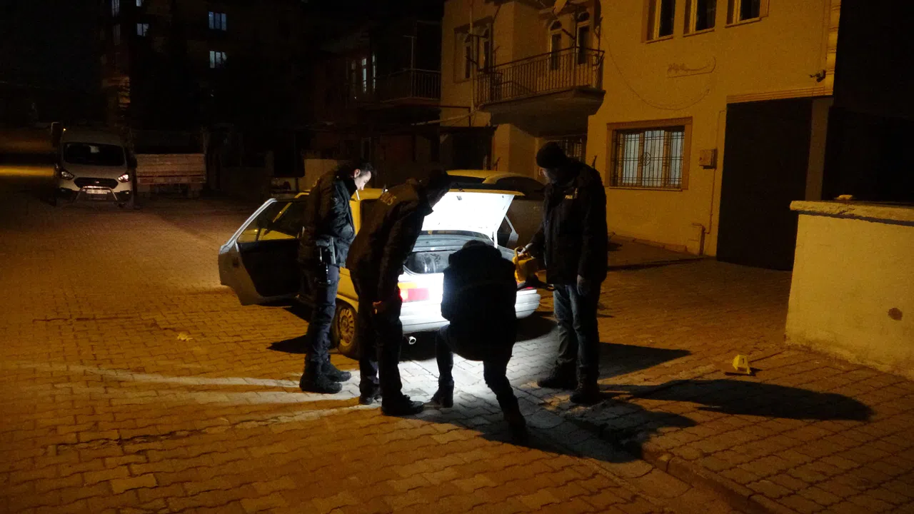 Sırtından vurulduğu halde 70 kilometre araç kullandı