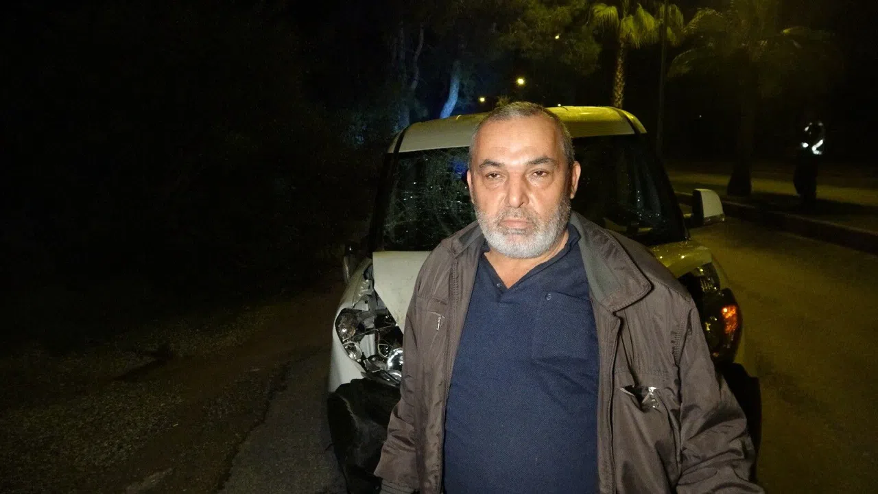 Başıboş atla çarpışan araç hurdaya döndü  