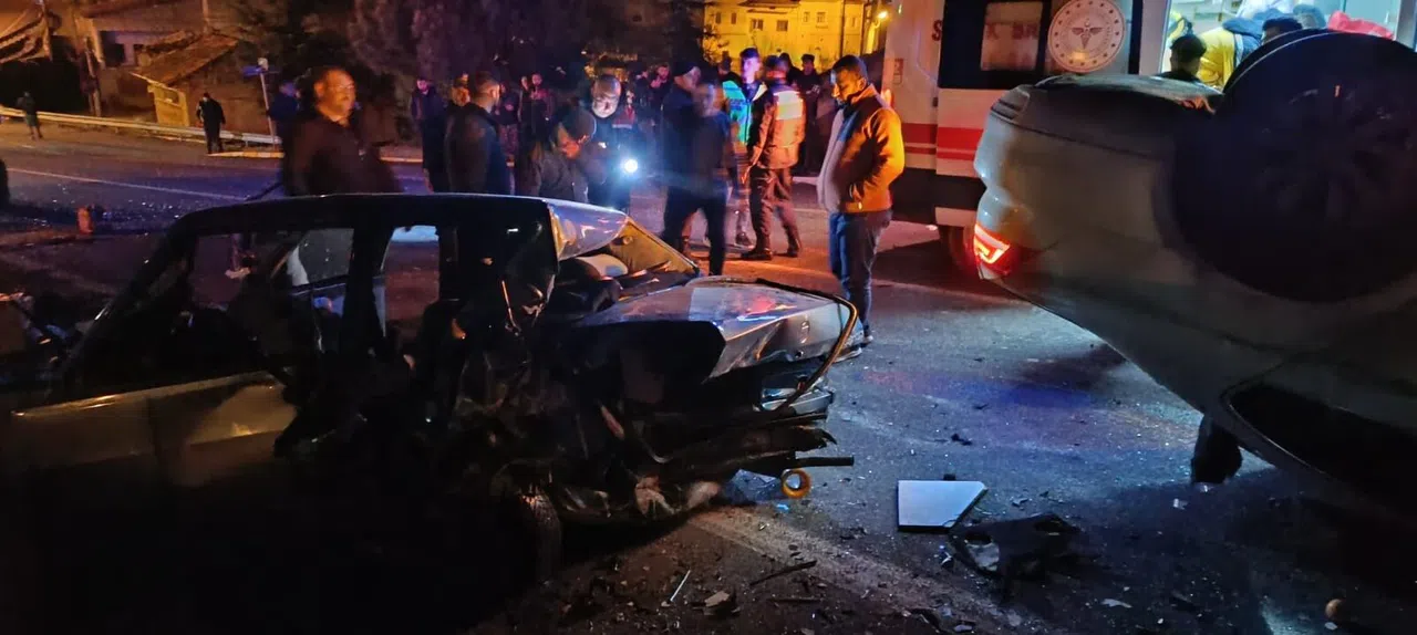 Trafik kazası: 1 ölü, 3 yaralı