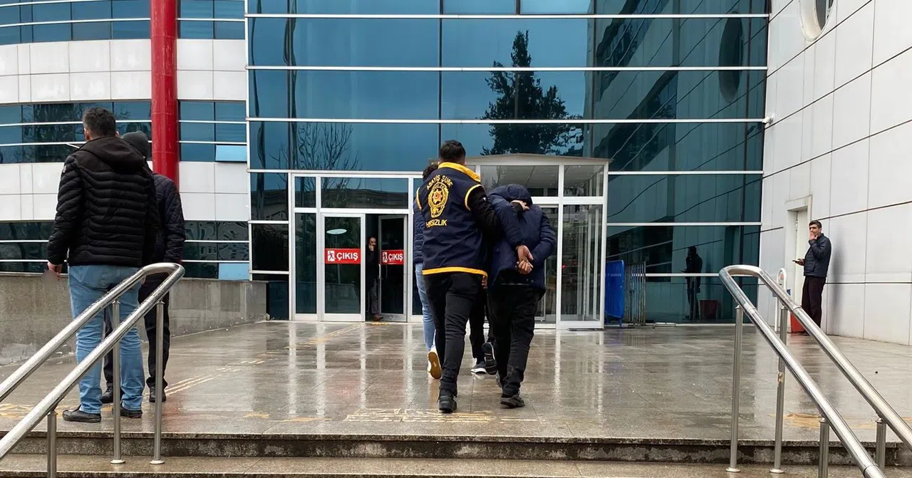 Evden hırsızlık şüphelisi 2 şahıs tutuklandı  