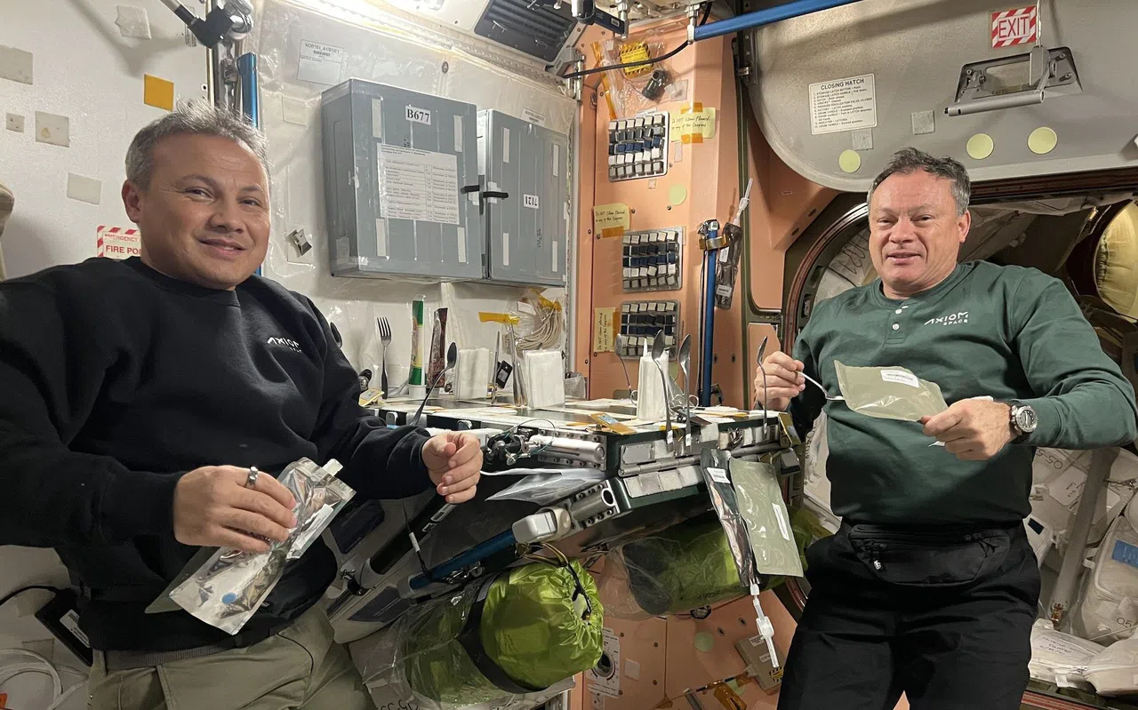 Astronot Gezeravcı uzay istasyonundan fotoğraf paylaştı