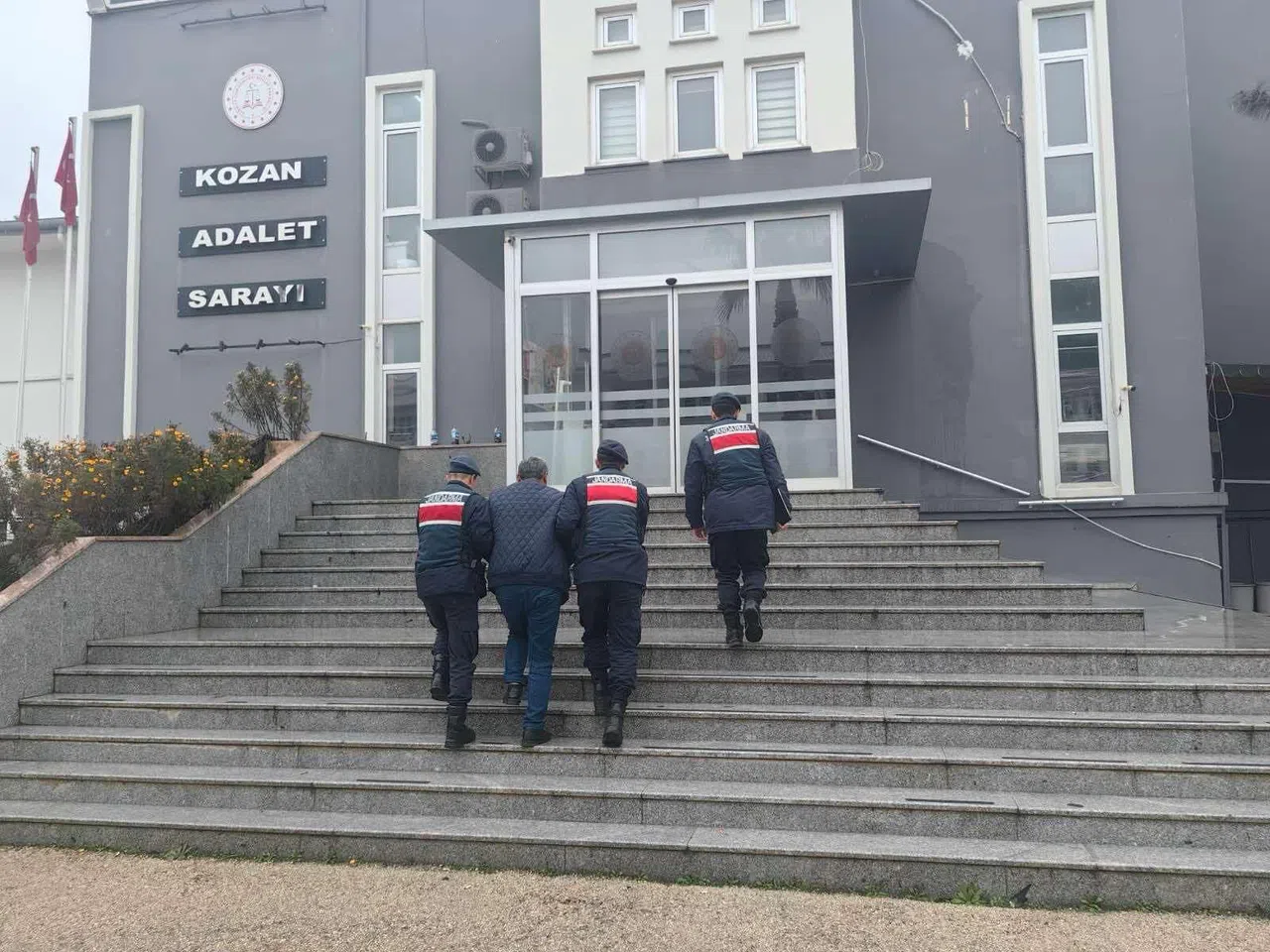 11 yıl hapis cezası bulunan firari jandarma tarafından yakalandı 