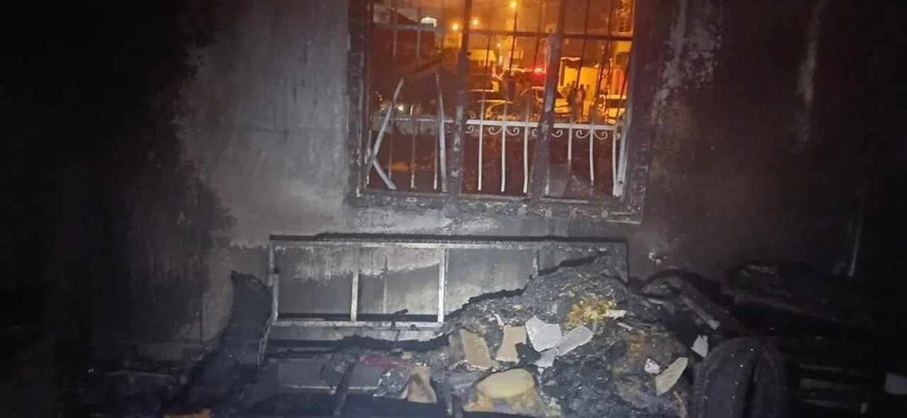 Yanan ev kullanılmaz hale geldi