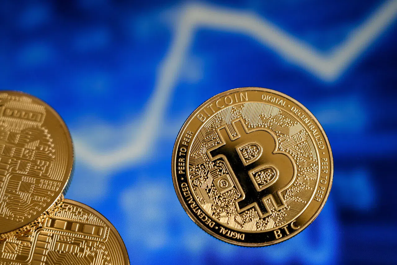 Bitcoin'de Şok Düşüş: Yatırımcılar Ne Yapmalı? Düzeltme Deldi mi?