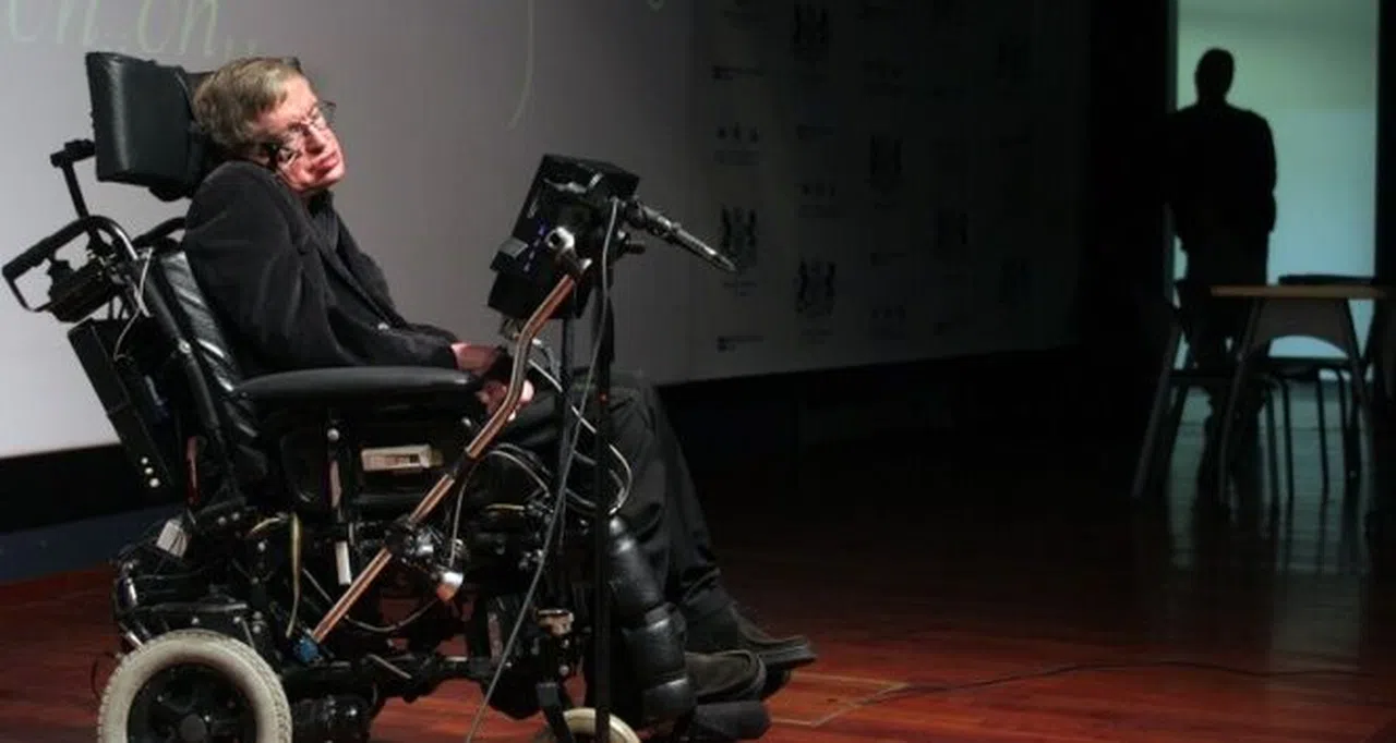 Fizikçi Stephen Hawking Kimdir? Epstein Adasına Hawking Neden Gitti? Pedofili Mi?