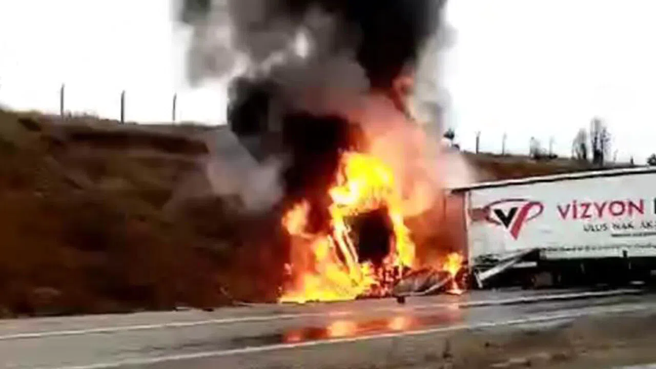 Kahramanmaraş’ta iki tır çarpıştı: 1 ölü