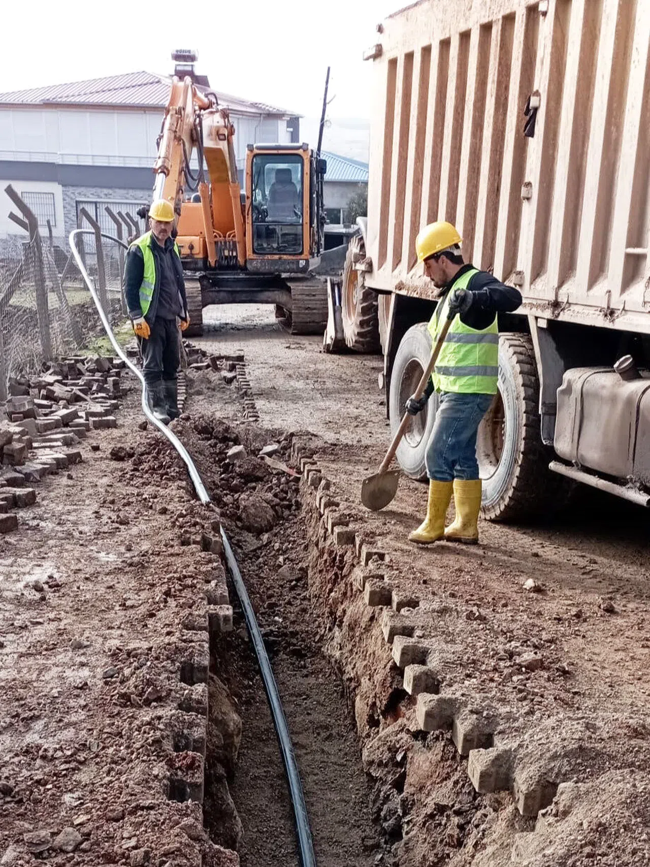 Büyükşehir Altyapı Yatırımlarıyla Sağlıklı Bir Şehir İçin Çalışmalarına Devam Ediyor