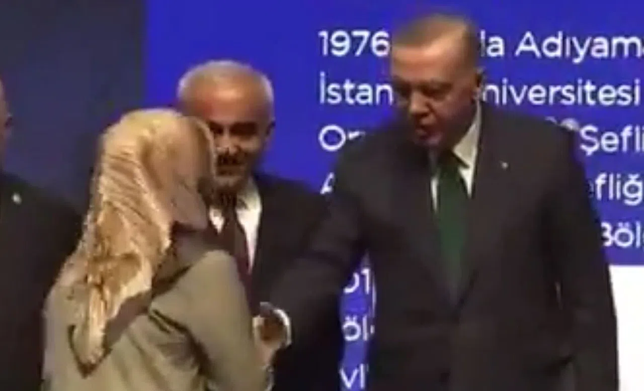 Saliha Diler Kimdir? Tayyip Erdoğanın Elini Sıkmayan Saliha Diler'in Ak Partideki görevi Ne?