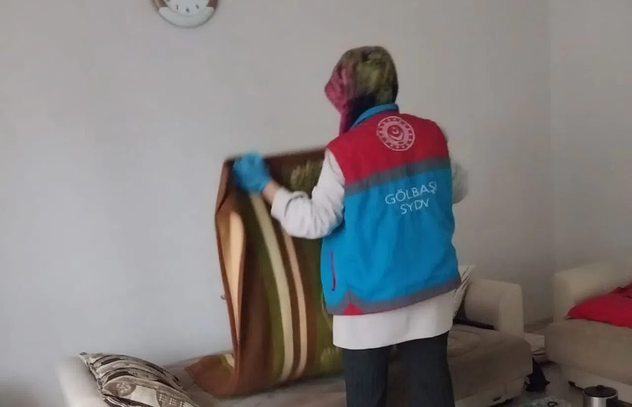 Yaşlı, engelli ve kronik hastaların ev temizliği yapılıyor