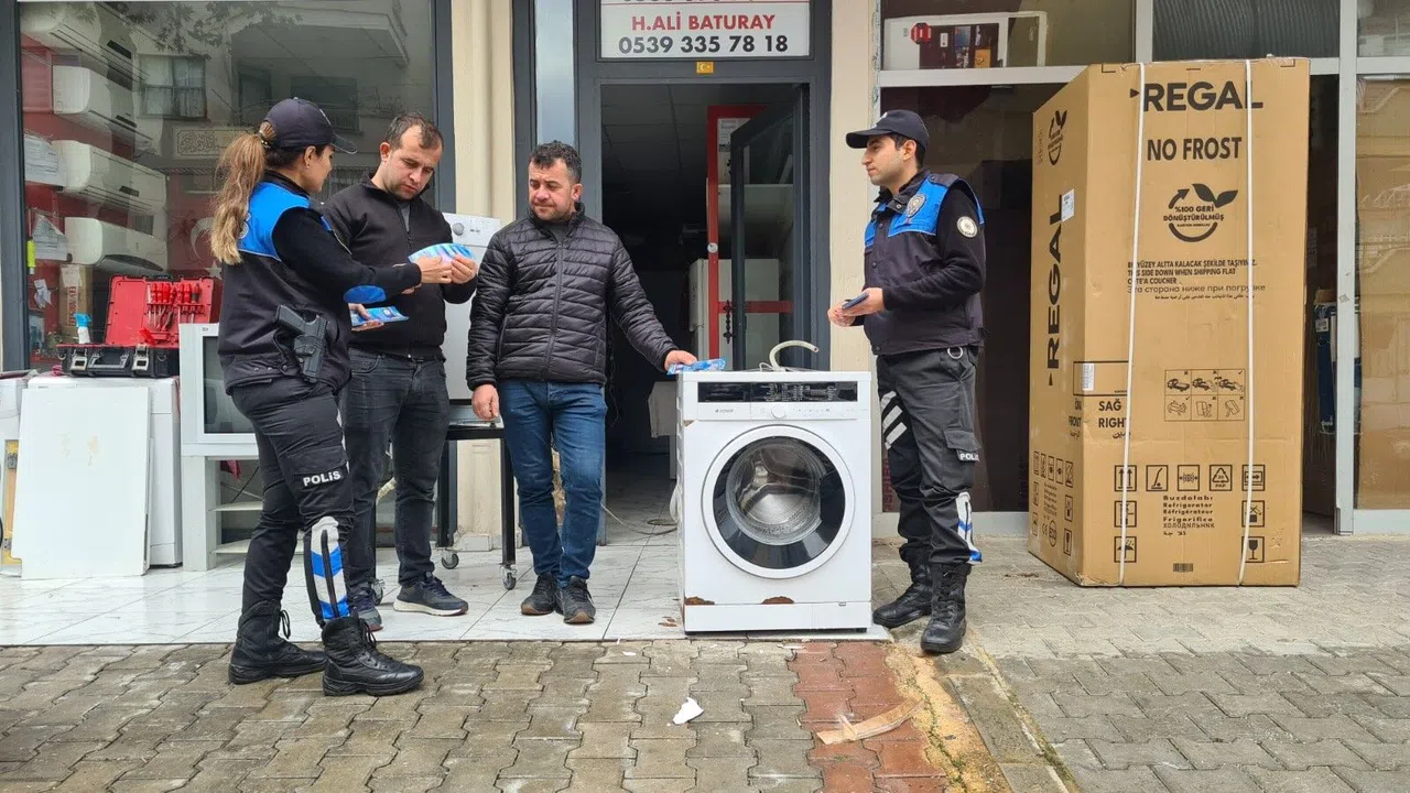 Polisten ikinci el eşya satıcılarına bilgilendirme